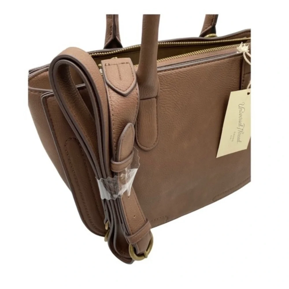 Universal Thread Halfmoon Cute Brown Satchel Handbag NWT